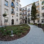 Plac Na Groblach 19 Apartment